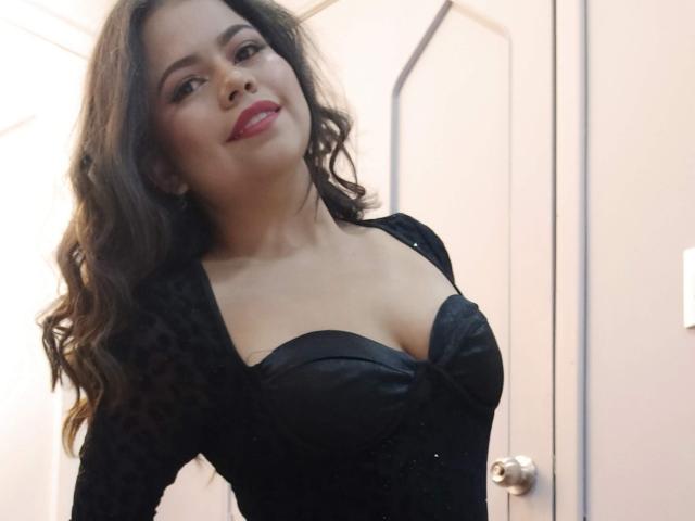 LilyRousee - Live Sex Cam - 27866777