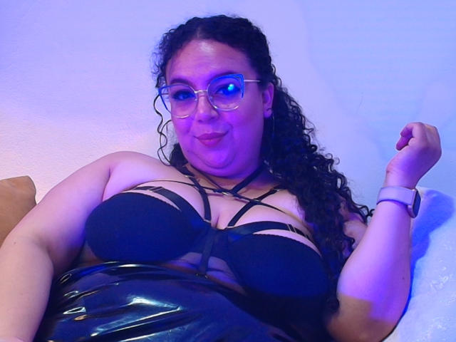 NatashaAmbeer - Élő pornó és szexkamera - 27868085