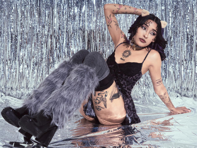 SalomeMille - Live porn &amp; sex cam - 27868622