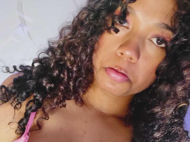 KellyAmbaris - Live porn &amp; sex cam - 27871754