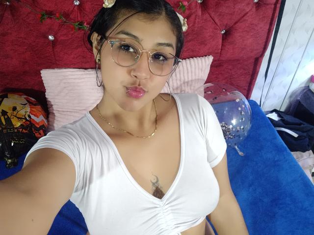 EmiilyJohamson - Live porn &amp; sex cam - 27872153