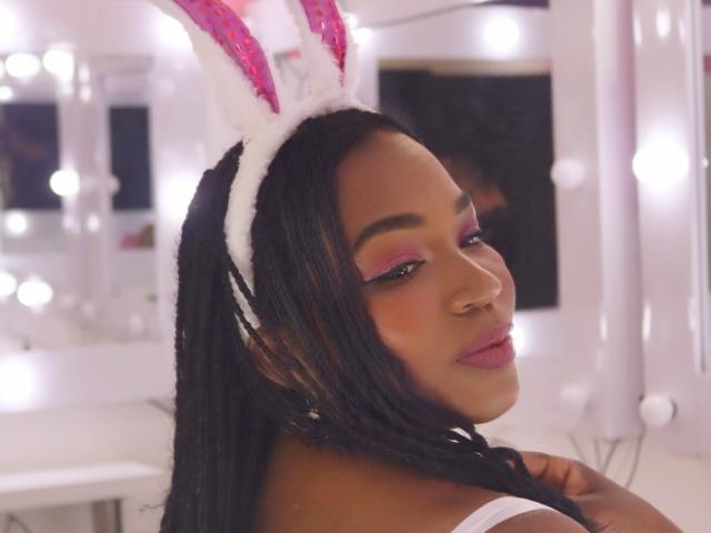 TyraFox69 - Live sex cam - 27873164