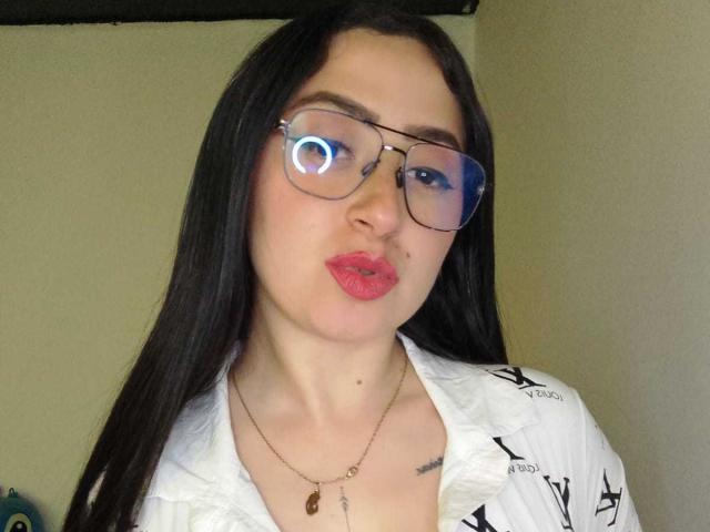 JuliethCruz - Live porn &amp; sex cam - 27879077