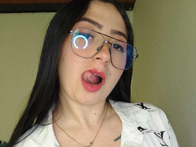 JuliethCruz - Live porn &amp; sex cam - 27879086