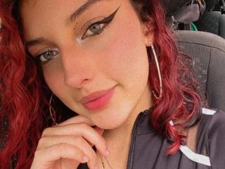 SaraRossee - Live Sex Cam - 27879380