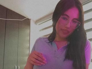 MiaDiiaz - Live porn &amp; sex cam - 27885200