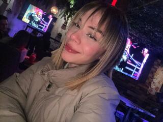 EmmaRiveraa - Live porn &amp; sex cam - 27885527