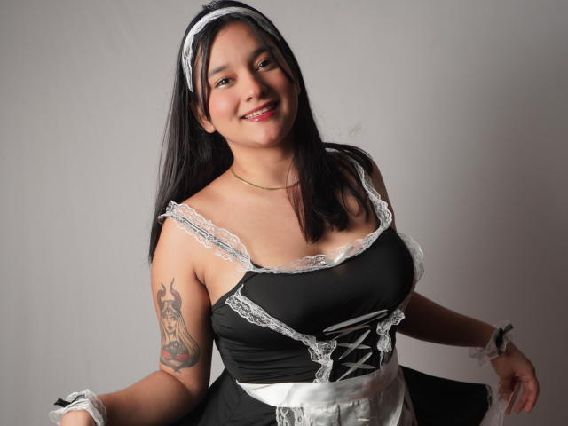 MiaEverly - פורנו בשידור חי ומצלמת סקס - 27886784