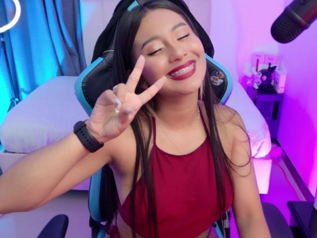 AmmyLewis - פורנו בשידור חי ומצלמת סקס - 27886988