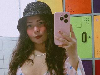 JadeFoxx - Live sex cam - 27890345