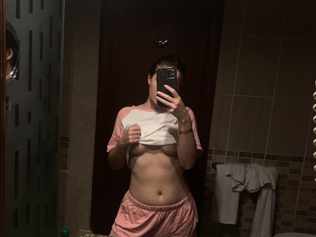 AlicePrings - Live sexe cam - 27892538