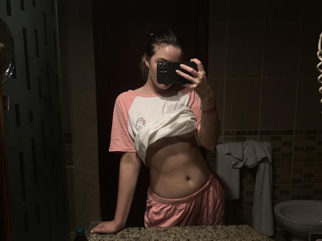 AlicePrings - Live porn &amp; sex cam - 27892544