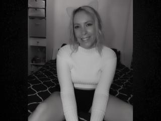 ArchAngelTheFrancaise - Live porn &amp; sex cam - 27897254