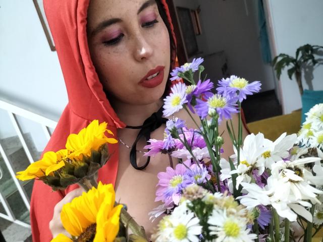 NikkieMilky - Live sexe cam - 27898310