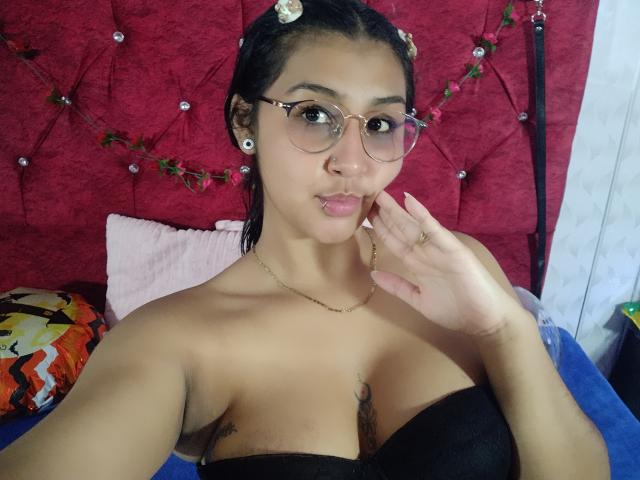 EmiilyJohamson - сексуальная веб-камера в реальном времени - 27898412