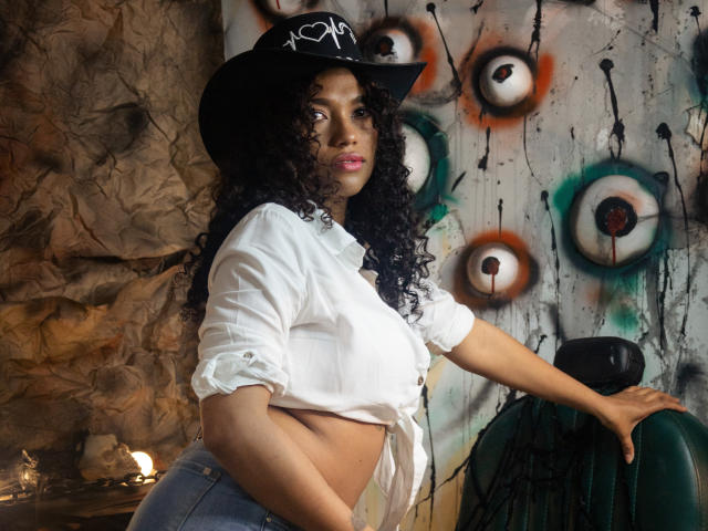 KellyAmbaris - сексуальная веб-камера в реальном времени - 27900095