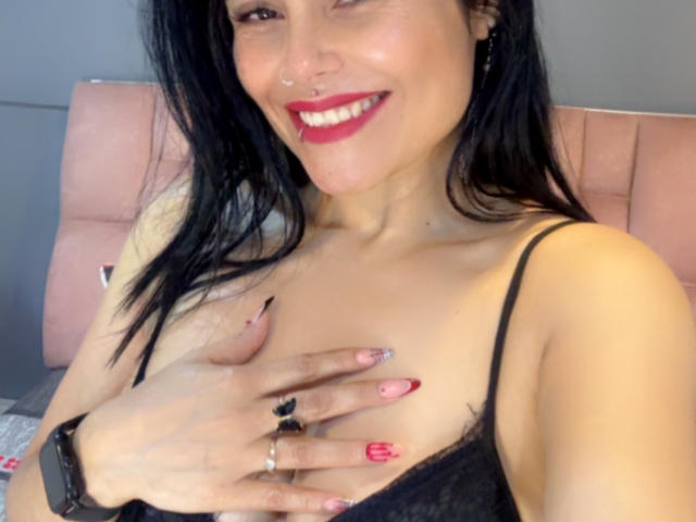 CharlotteCrofort - Live porn &amp; sex cam - 27904388