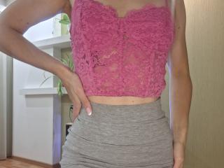 MilaYanis - Élő pornó és szexkamera - 27908321