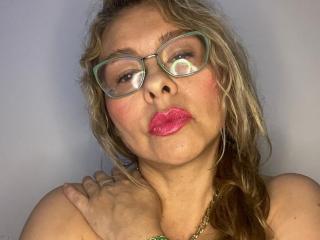MiaAmoretti - Sexe cam en vivo - 27915518