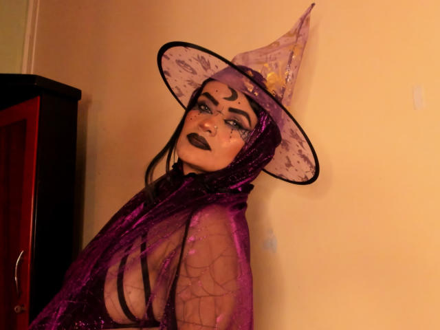 AnissaAli - Live porn &amp; sex cam - 27921053