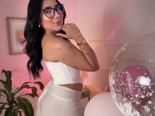 Mirandaa - פורנו בשידור חי ומצלמת סקס - 27922214