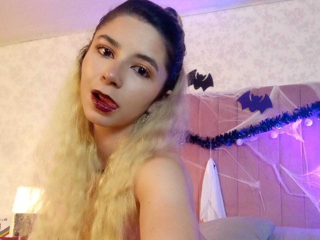 SophieTeller - Live Sex Cam - 27922994