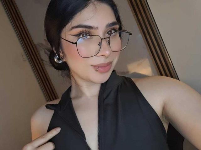 EmmaCollinsHot - Porno na żywo i seks kamera - 27924722