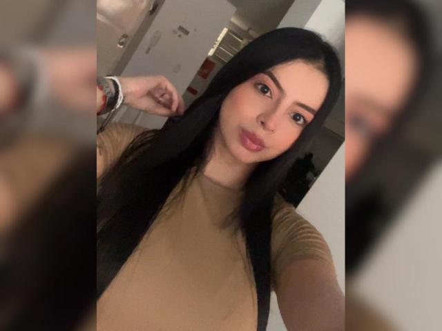 IsabellaJames - Live sex cam - 27924788