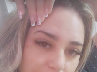 PhoenixBelle69 - Live porn &amp; sex cam - 27929678