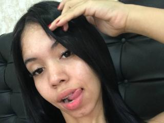EmaGarces - Live porn &amp; sex cam - 27931016