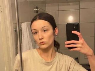 SweetBritta-hot - פורנו בשידור חי ומצלמת סקס - 27932435