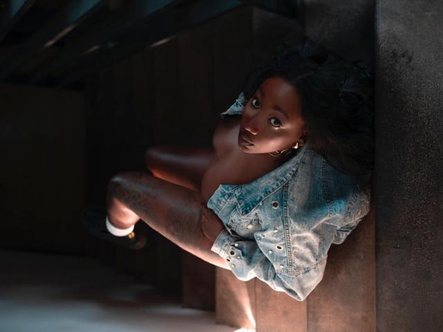 EllenWaris - Live porn &amp; sex cam - 27933020