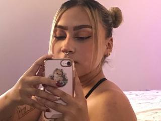 AlanaLeBlanc - Live porn &amp; sex cam - 27933959