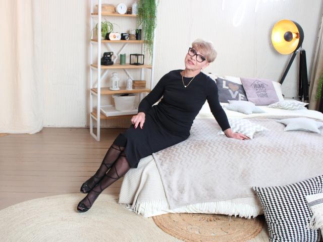 EllaBonito - сексуальная веб-камера в реальном времени - 27936554