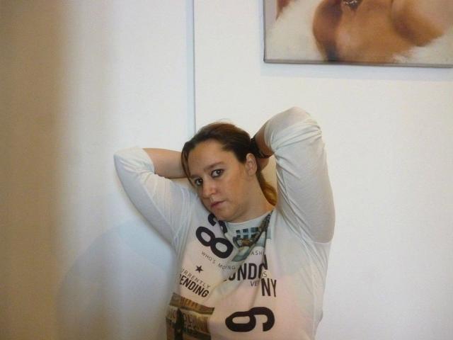 AnitaRed-hot - Live porn &amp; sex cam - 27937199