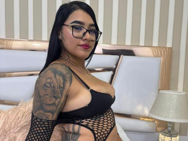 MelodyRuso - Live Sex Cam - 27937748