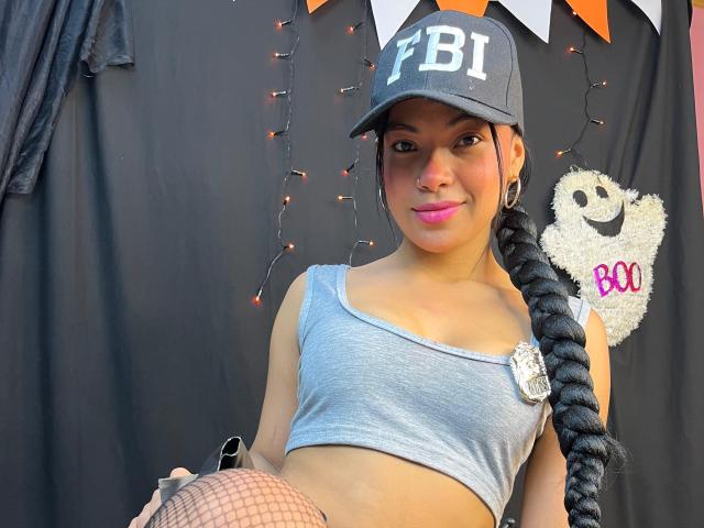 SoleneFontaine - Live sexe cam - 27940769
