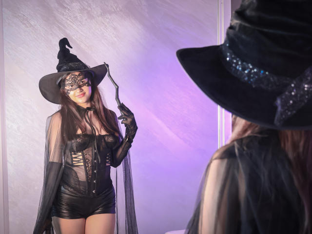 IrisBlair - Live sex cam - 27942389