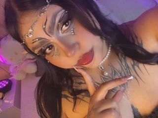 EmmaMyles - Live sex cam - 27944195