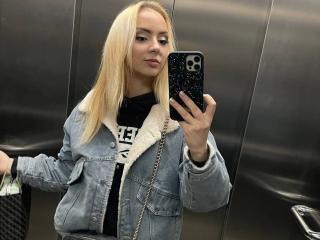 GlariyaHot - Élő pornó és szexkamera - 27944723