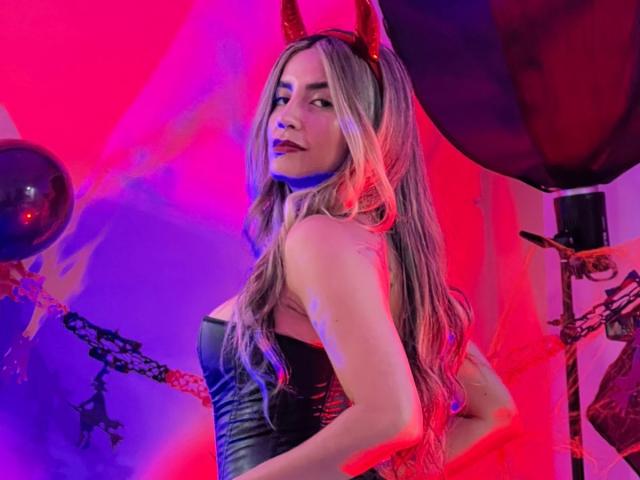 SofyaLane - Live porn &amp; sex cam - 27945329