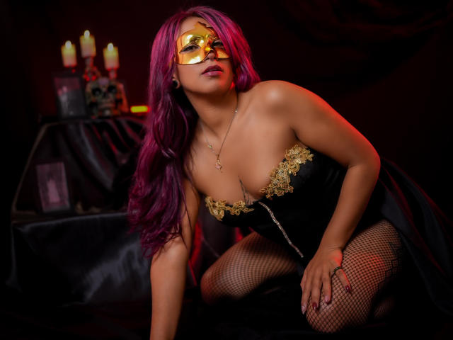 LarissaMiller - פורנו בשידור חי ומצלמת סקס - 27949595