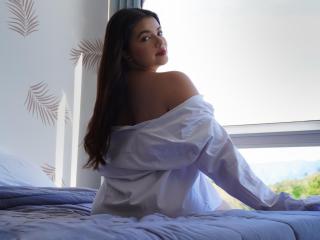 LaraJames - Live porn &amp; sex cam - 27950684