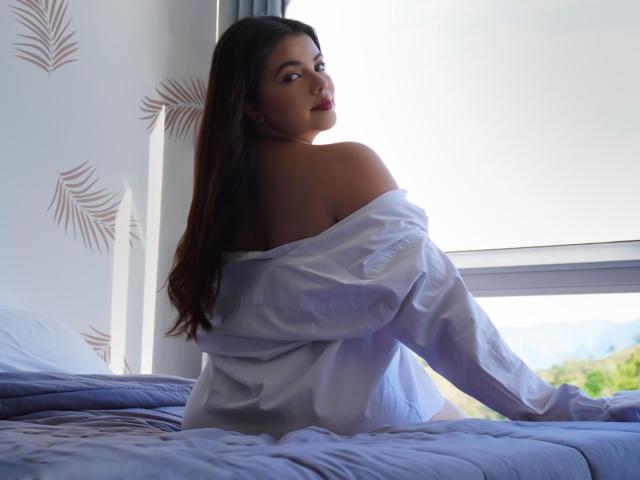 LaraJames - Élő pornó és szexkamera - 27950684