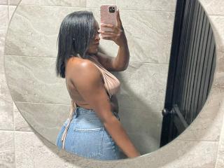 LoveeBonyyJuices - Live sex cam - 27952475