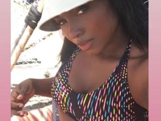 LoveeBonyyJuices - Live sex cam - 27952520