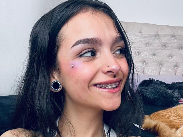 MarietteJones - Live sex cam - 27953096