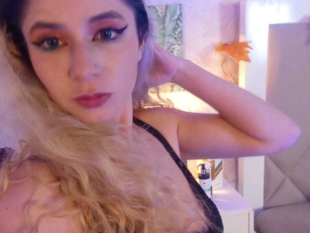 SophieTeller - Live porn &amp; sex cam - 27953717