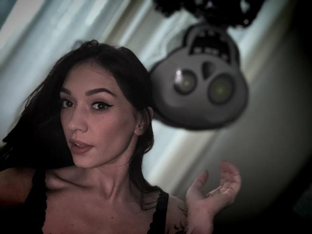 MoniFoxy - Live Sex Cam - 27956615