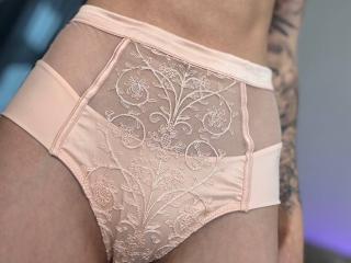 MoniFoxy - Live Sex Cam - 27957026